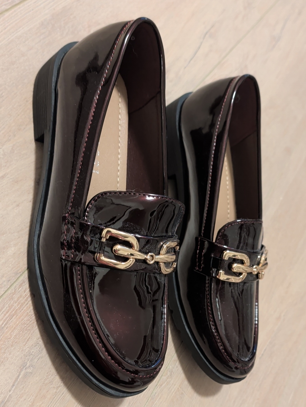 Women's Patent Loafers with Gold Chain Accent - Dark Burgundy